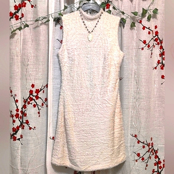 5/$50 EUC Express Open Back Faux Fur Mini Dress Ivory With Necklace - Picture 1 of 7
